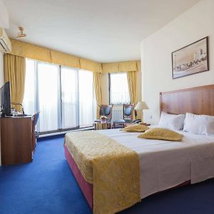 Executive King Room